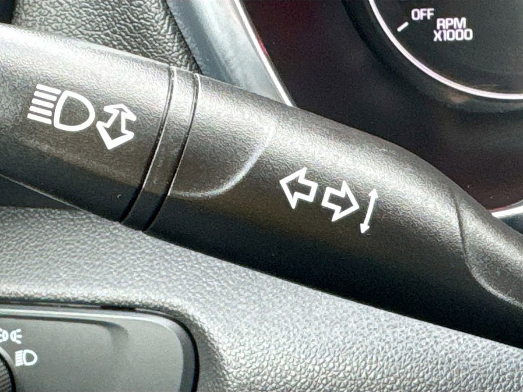 Used 2020 Chevrolet Blazer LT image 14