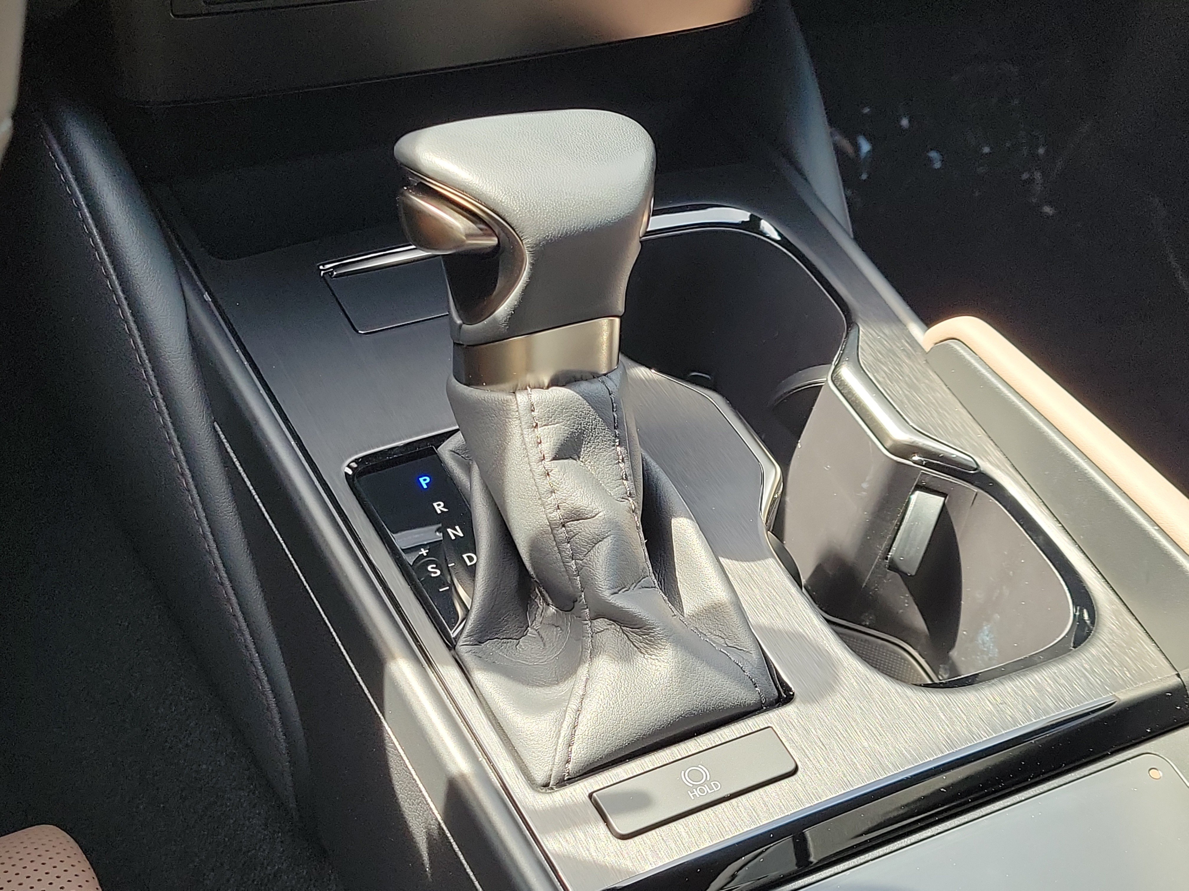 Used 2024 Lexus ES 350 Ultra Luxury w/ Accessory Package (Z2) FWD image 25