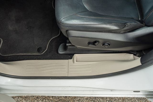 Used 2019 Chrysler Pacifica Touring-L FWD image 18