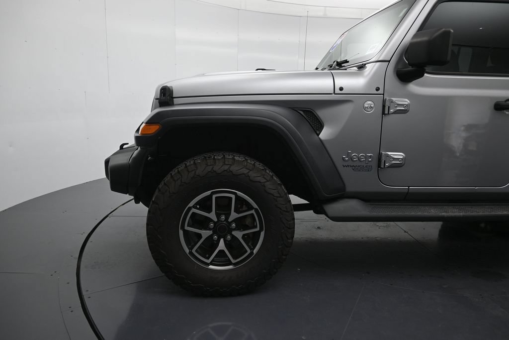 Used 2018 Jeep Wrangler Unlimited Sport S AWD/4WD image 9