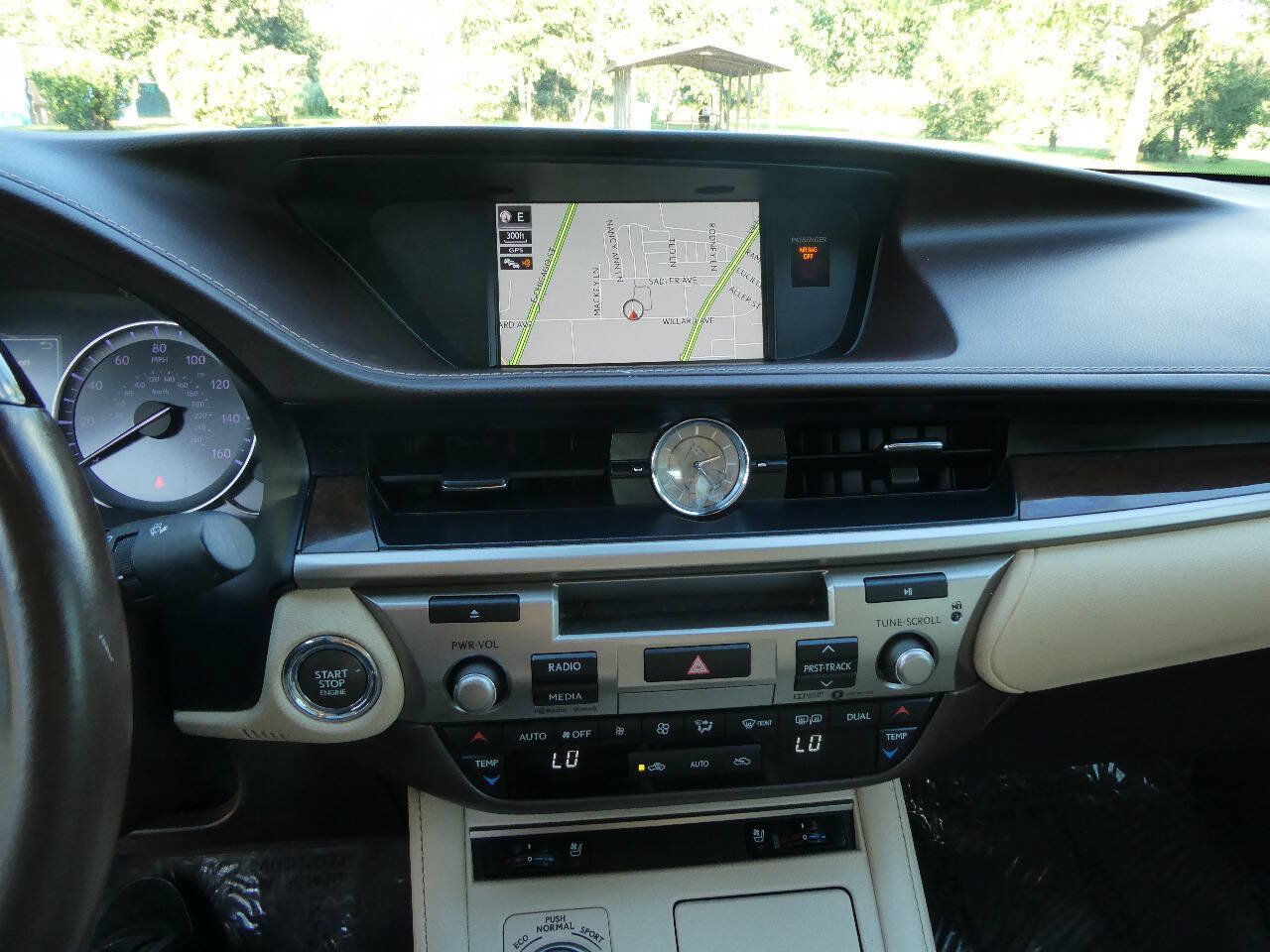 Used 2018 Lexus ES 350 w/ Navigation System Package FWD image 16