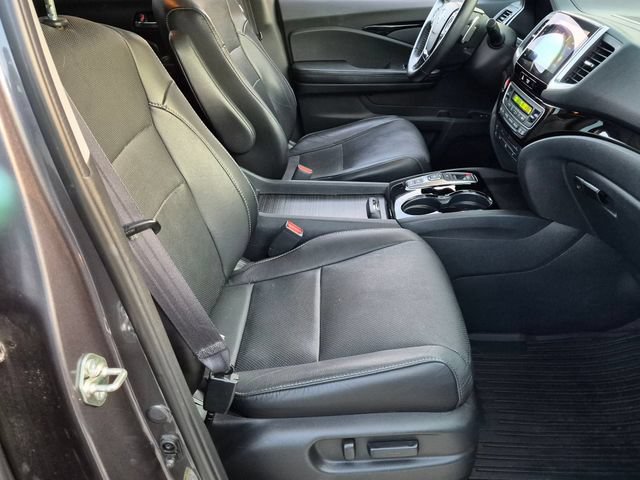 Used 2016 Honda Pilot Elite image 37