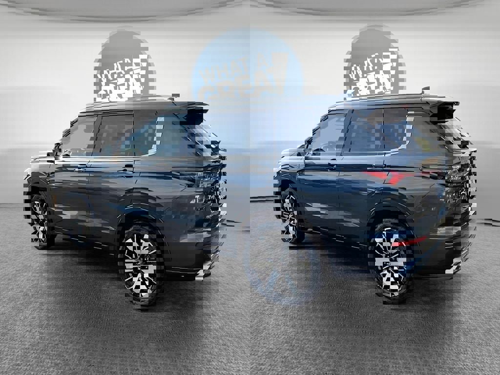 New 2026 Mitsubishi Outlander SEL image 4