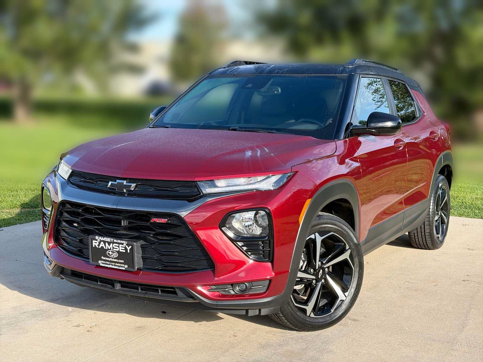 Used 2023 Chevrolet TrailBlazer RS w/ Convenience Package AWD/4WD image 1