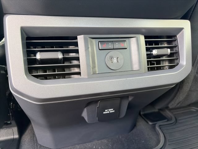 New 2026 Ford F250 Lariat w/ Black Appearance Package AWD/4WD image 10