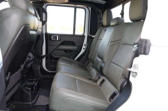 Used 2025 Jeep Gladiator Mojave AWD/4WD image 24