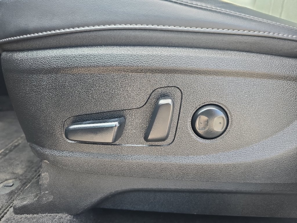 Used 2025 Kia Telluride S image 12