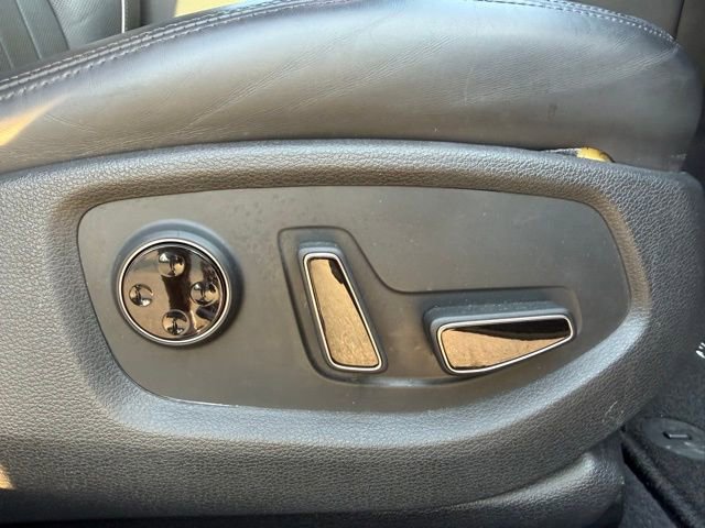 Used 2015 Hyundai Genesis 5.0 RWD image 30