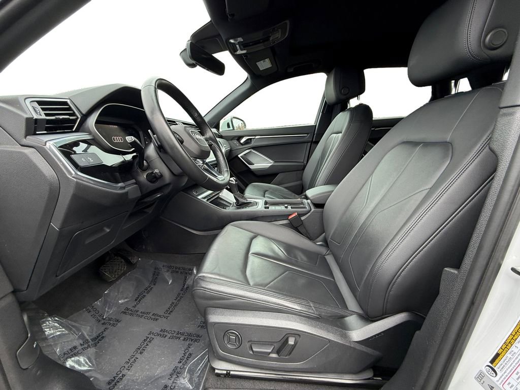 Used 2024 Audi Q3 2.0T Premium image 9