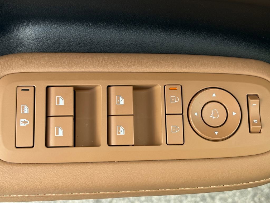 Used 2024 Hyundai Santa Fe Limited image 15