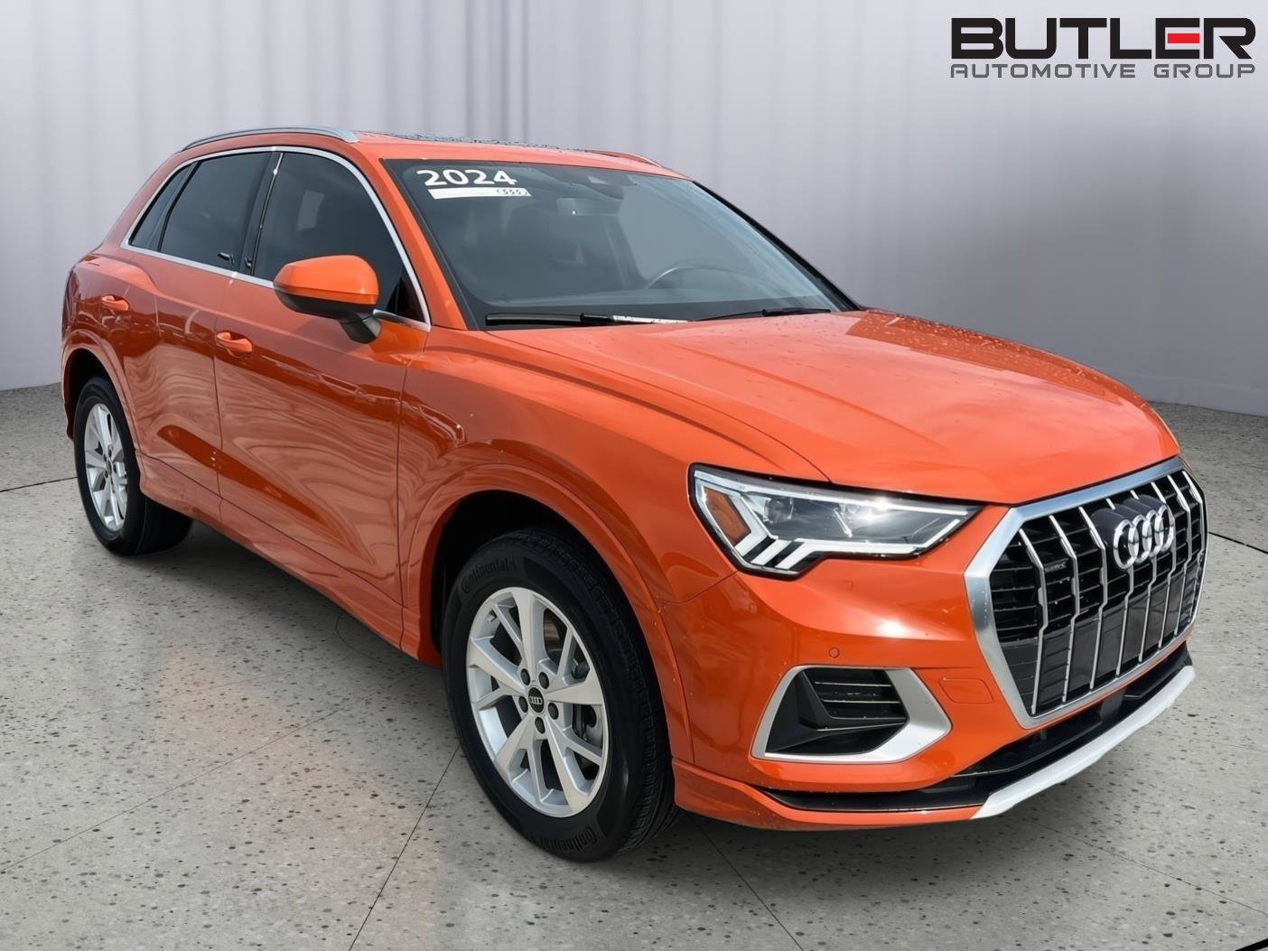 Certified 2024 Audi Q3 2.0T Premium w/ Convenience Package AWD/4WD image 3