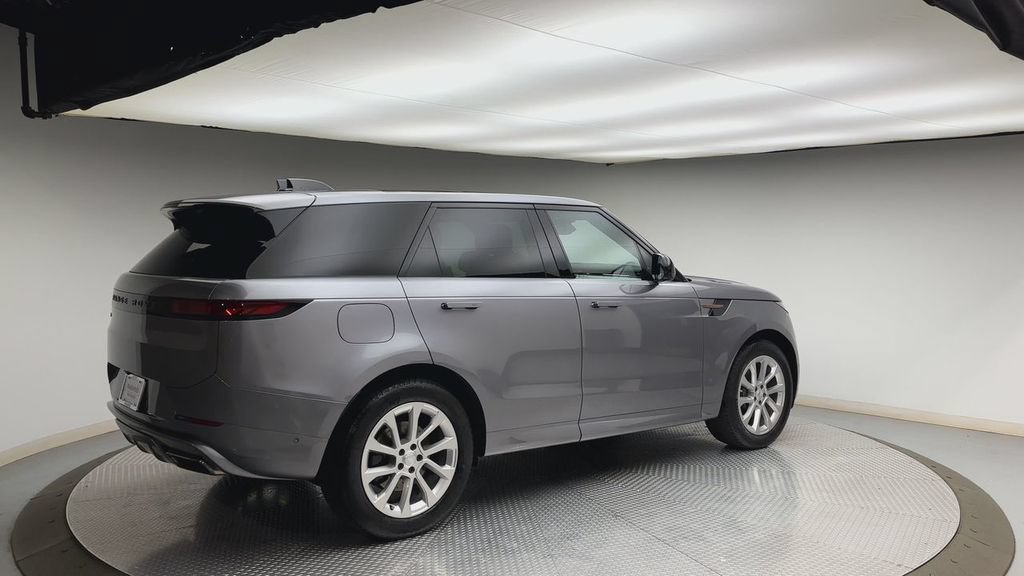 Used 2024 Land Rover Range Rover Sport Dynamic SE AWD/4WD image 2