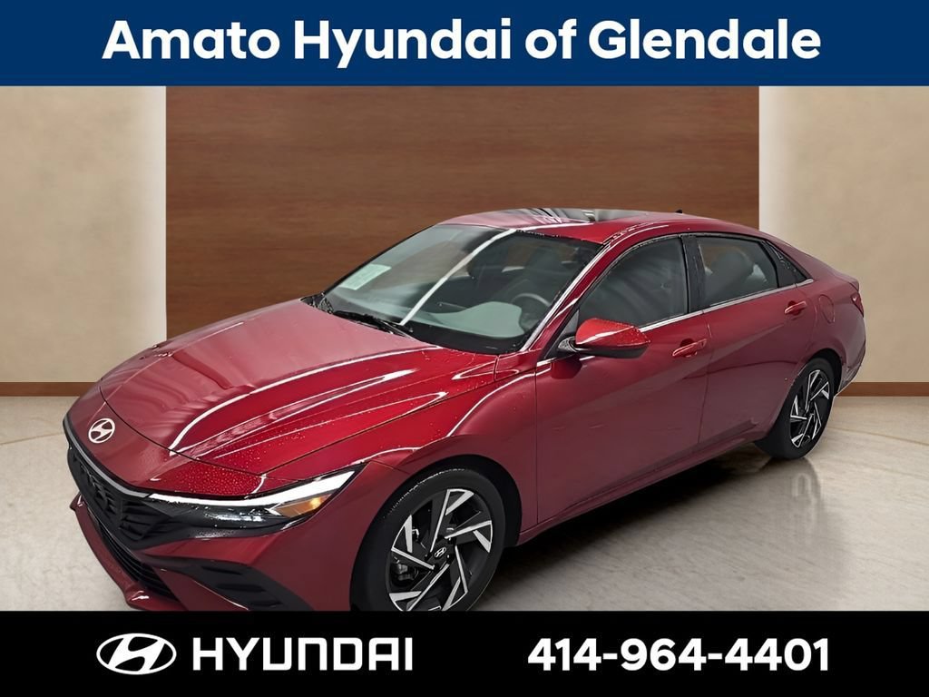 Used 2025 Hyundai Elantra SEL FWD image 2