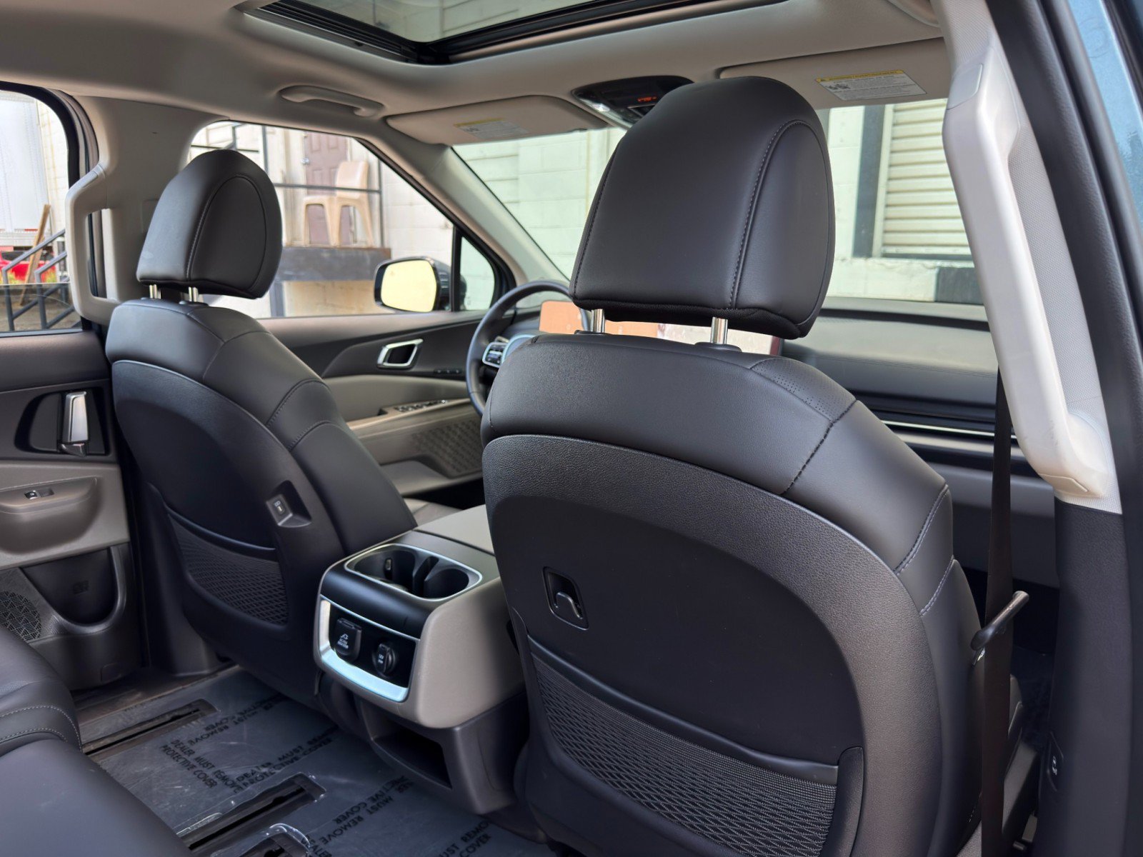 Used 2025 Kia Carnival SX FWD image 45