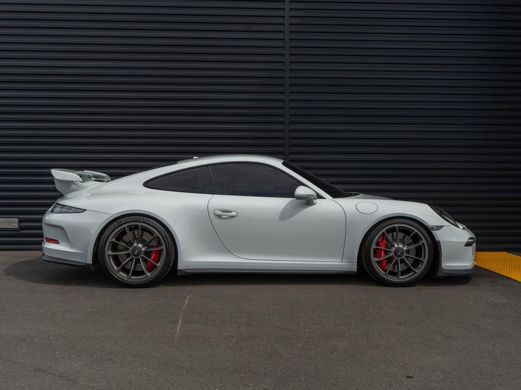Used 2015 Porsche 911 GT3 image 8
