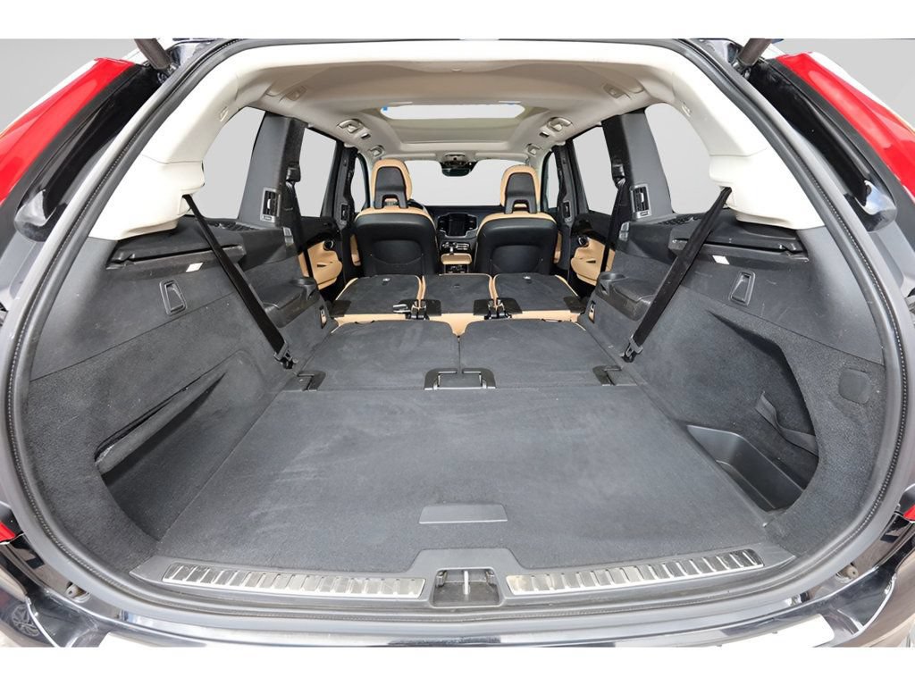 Used 2016 Volvo XC90 T6 Momentum w/ Momentum Plus Package AWD/4WD image 21