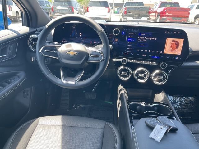 Used 2024 Chevrolet Blazer EV LT AWD/4WD image 4