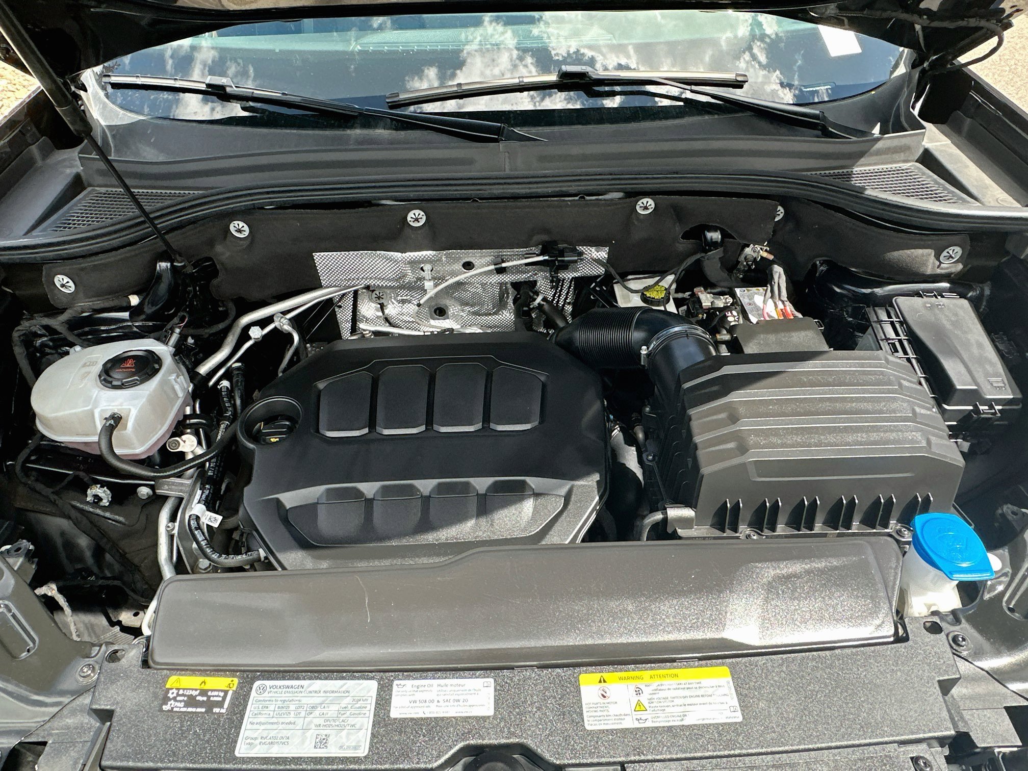 Used 2024 Volkswagen Atlas SE AWD/4WD image 33
