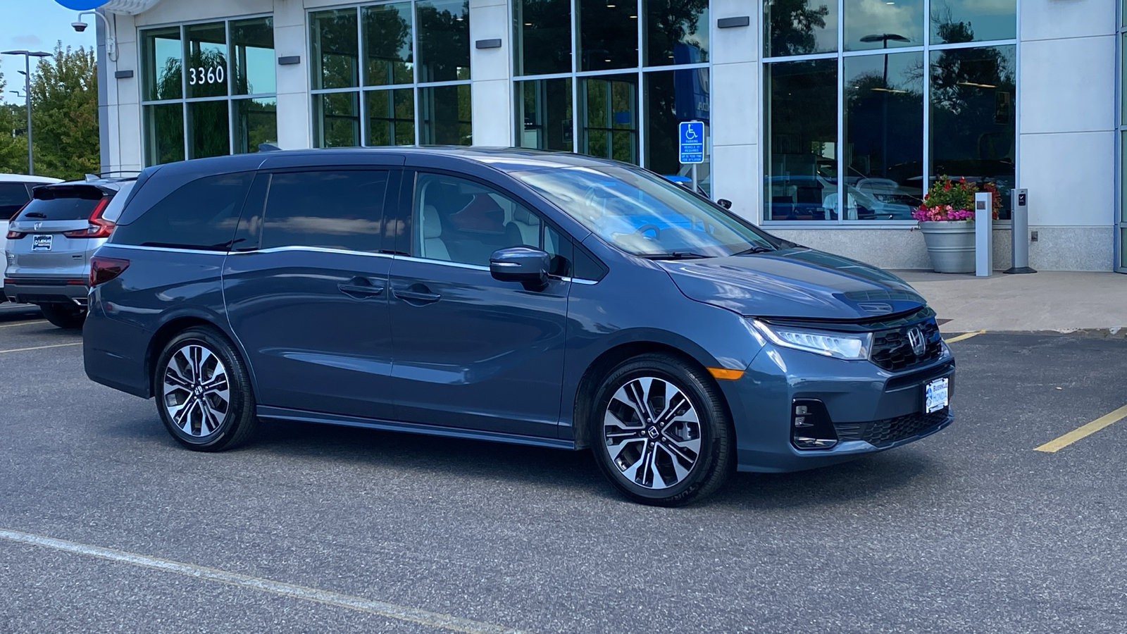 Certified 2025 Honda Odyssey Elite image 1