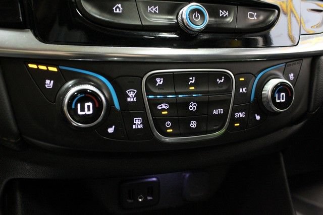 Used 2018 Chevrolet Traverse Premier w/ Redline Edition AWD/4WD image 31