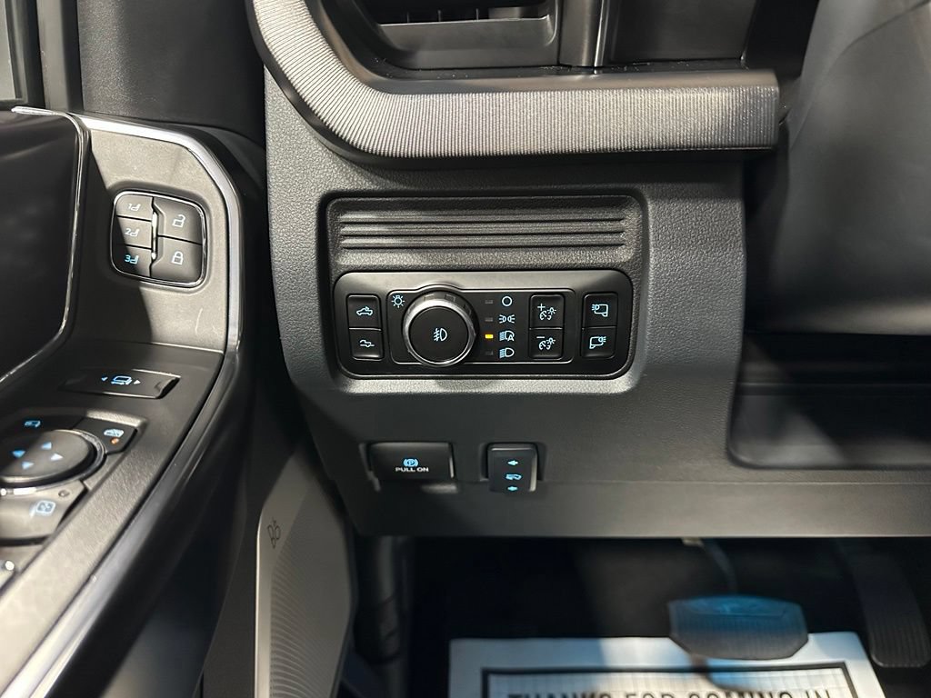 Used 2026 Ford F250 Platinum AWD/4WD image 17