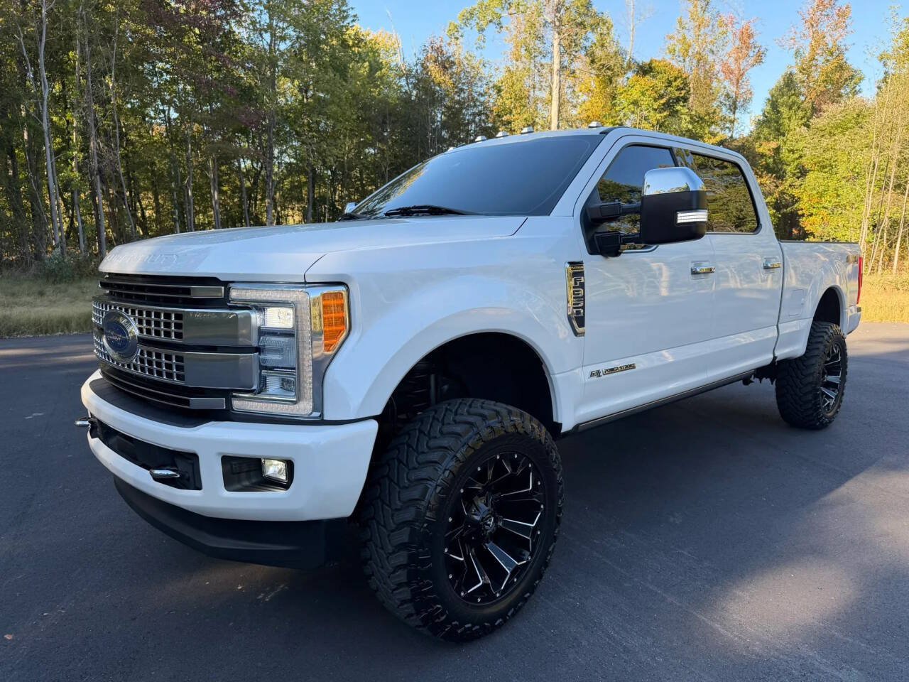 Used 2017 Ford F350 Platinum w/ Platinum Ultimate Package AWD/4WD image 3