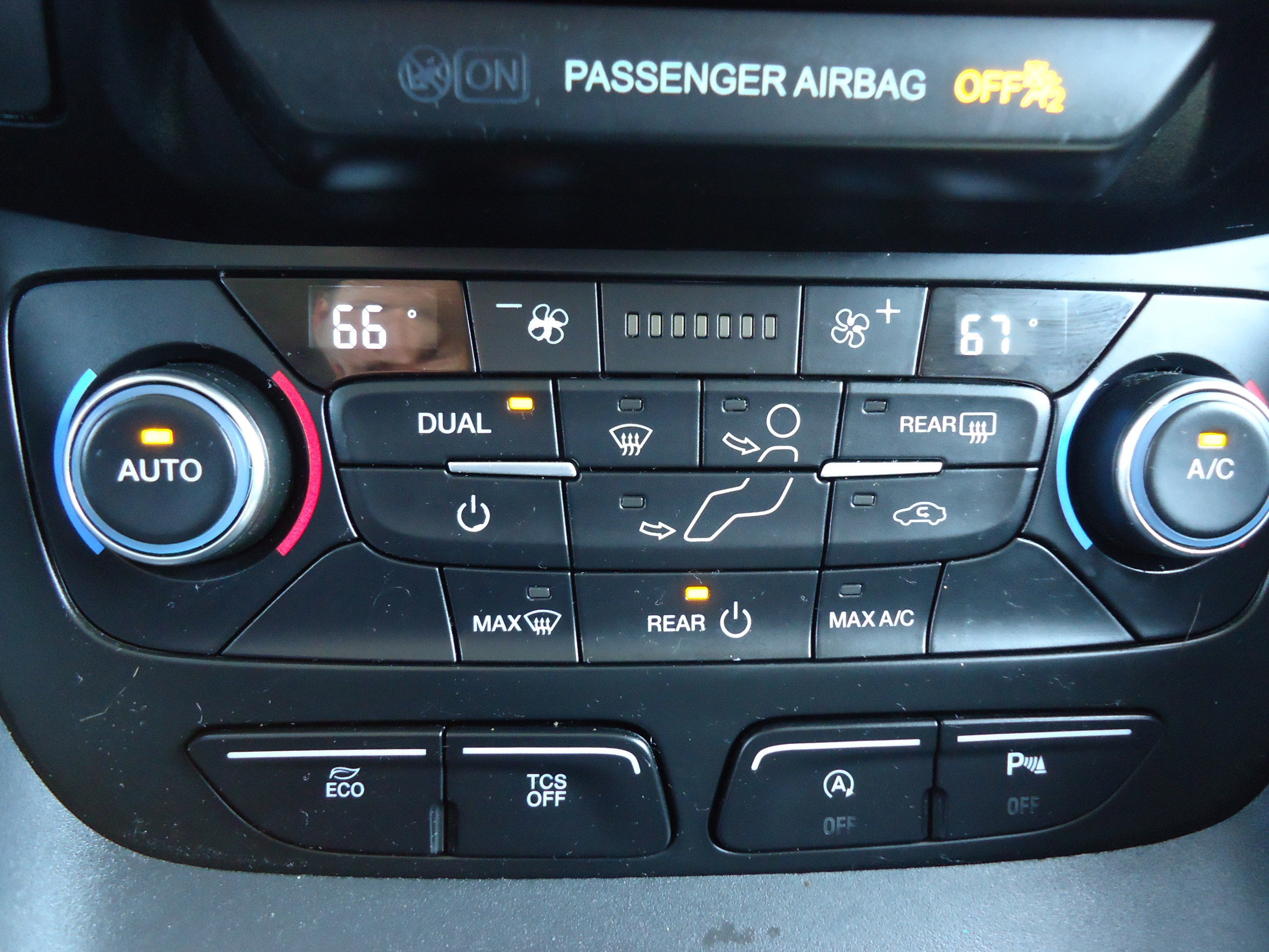 Used 2021 Ford Transit Connect XLT FWD image 16