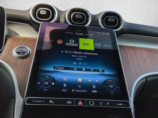 Used 2025 Mercedes-Benz GLC 300 4MATIC image 14