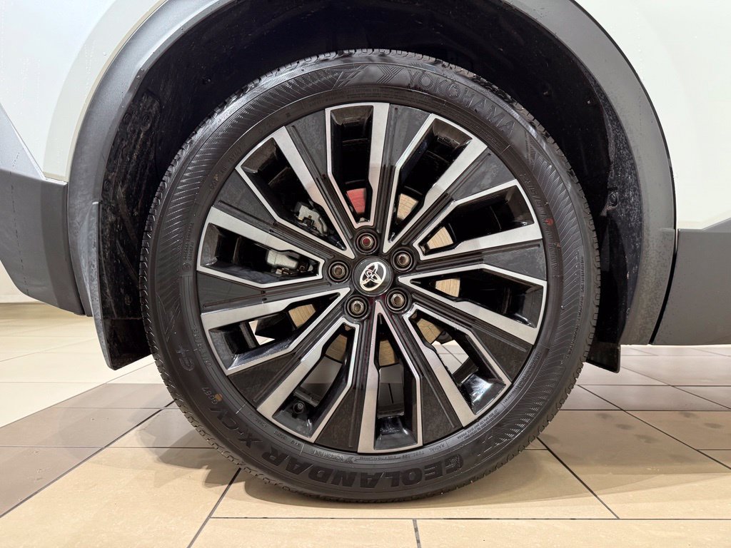 Certified 2026 Toyota C-HR AWD/4WD image 9