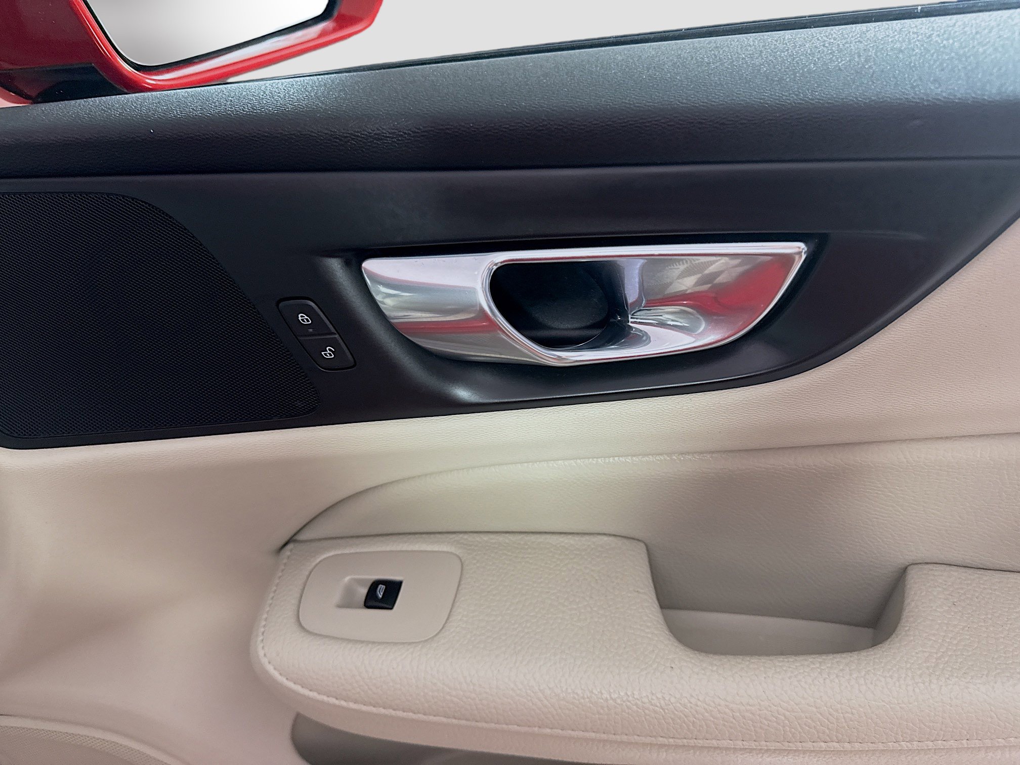 Used 2020 Volvo S60 T5 Momentum image 31