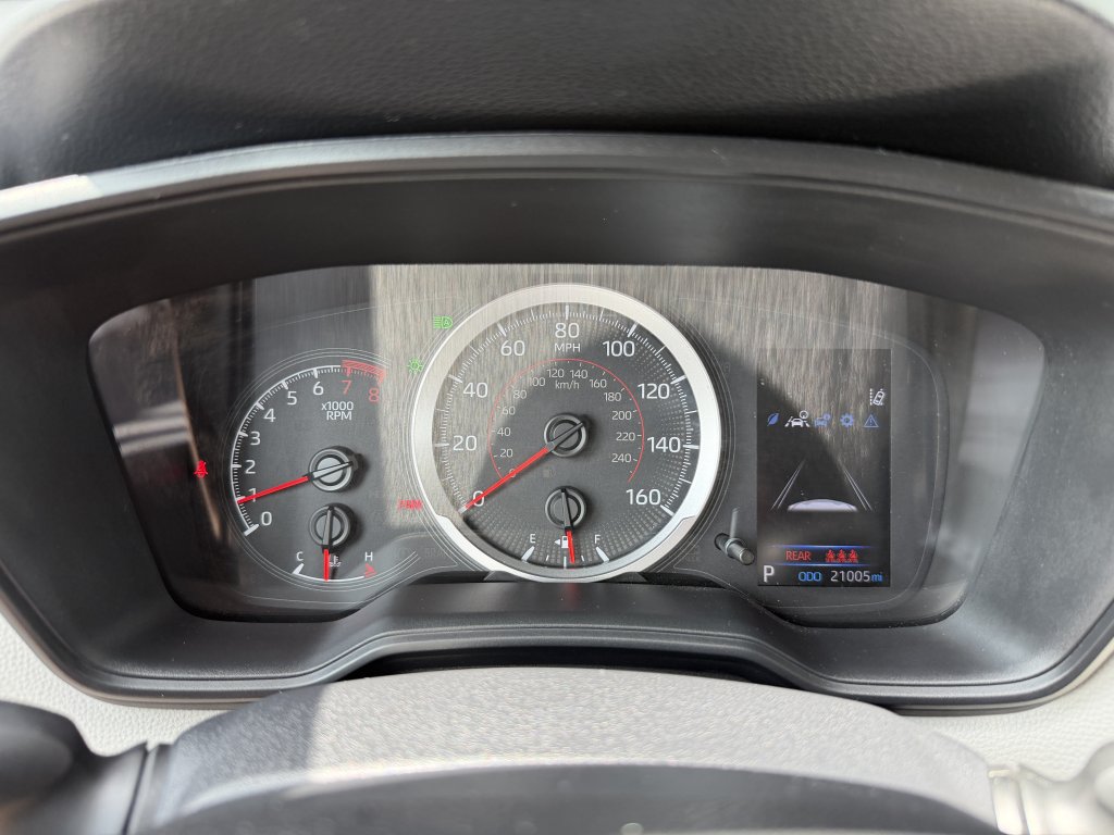 Used 2022 Toyota Corolla Cross LE FWD image 18