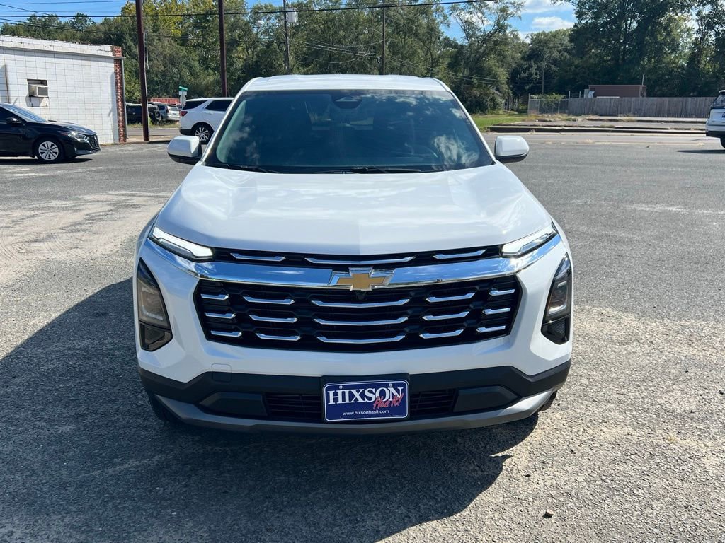 New 2026 Chevrolet Equinox LT image 2