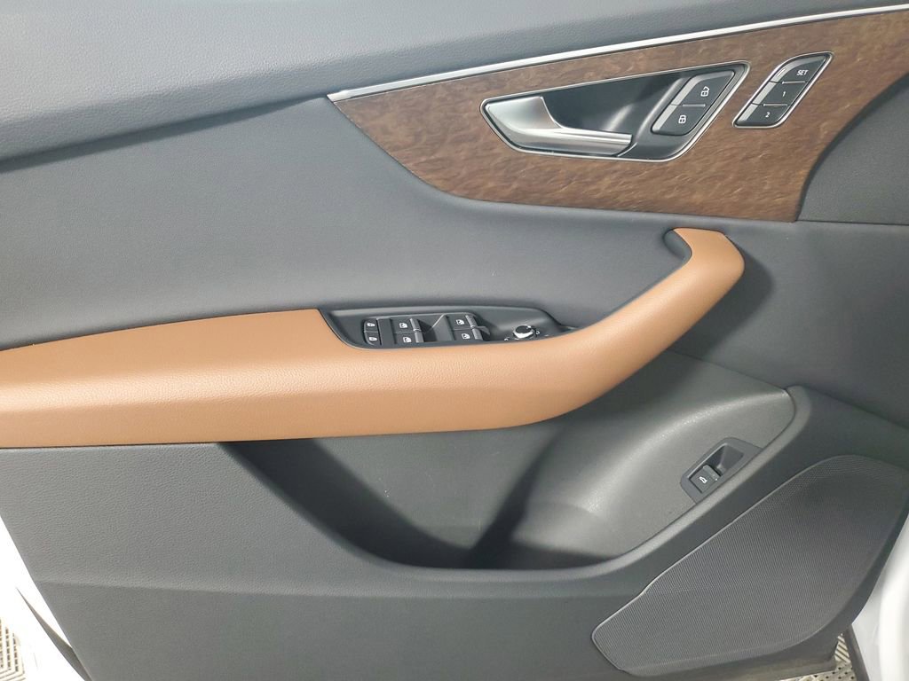 Used 2025 Audi Q7 2.0T Premium image 18