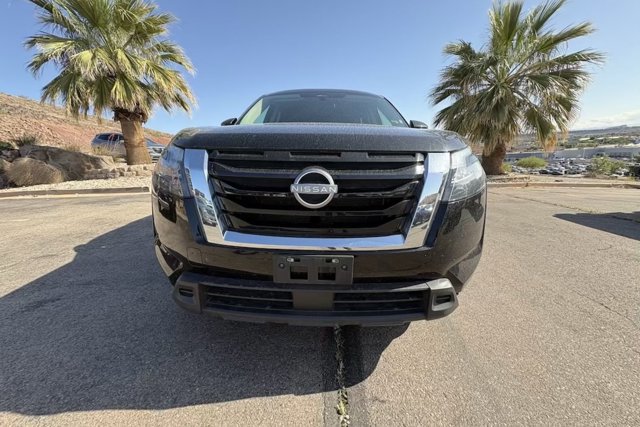 Used 2024 Nissan Pathfinder SV AWD/4WD image 8