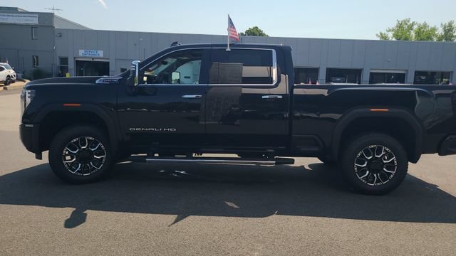 New 2026 GMC Sierra 2500 Denali w/ Denali Reserve Package AWD/4WD image 4