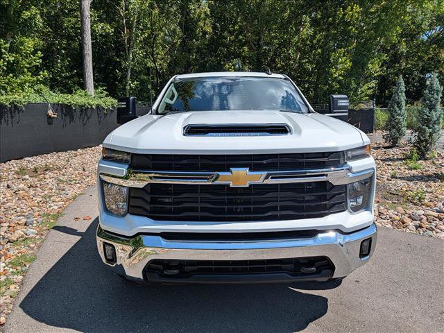 Used 2024 Chevrolet Silverado 2500 LT w/ Convenience Package AWD/4WD image 8