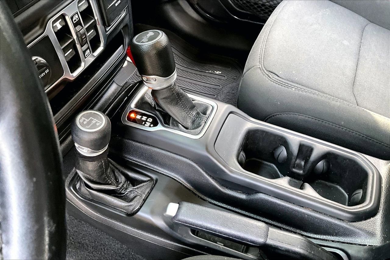 Used 2021 Jeep Wrangler Unlimited Sport image 15