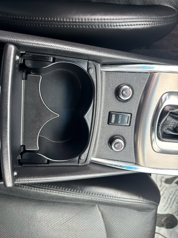 Used 2013 INFINITI G37 x Sedan w/ Premium Pkg image 40