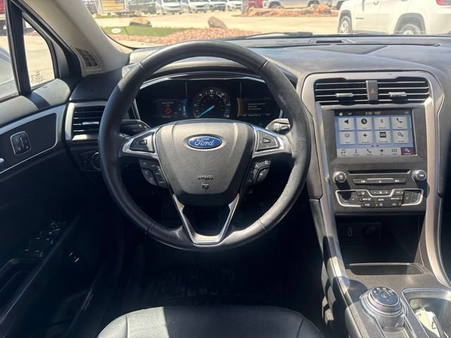 Used 2017 Ford Fusion Energi SE FWD image 15