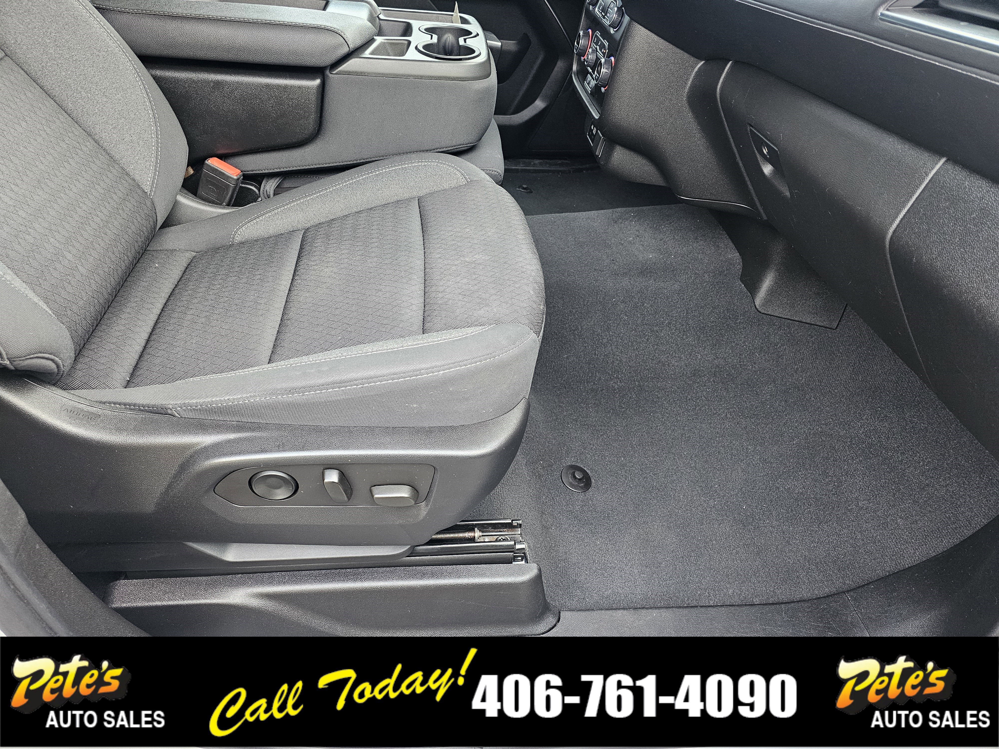 Used 2022 Chevrolet Suburban LS AWD/4WD image 17
