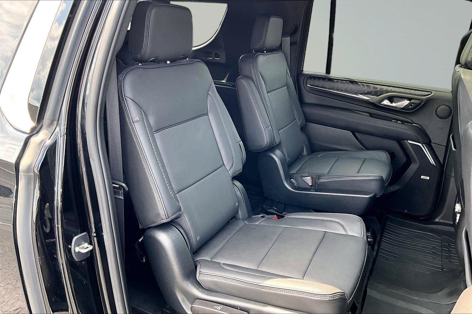 Used 2023 GMC Yukon XL Denali w/ LPO, Floor Liner Package AWD/4WD image 28