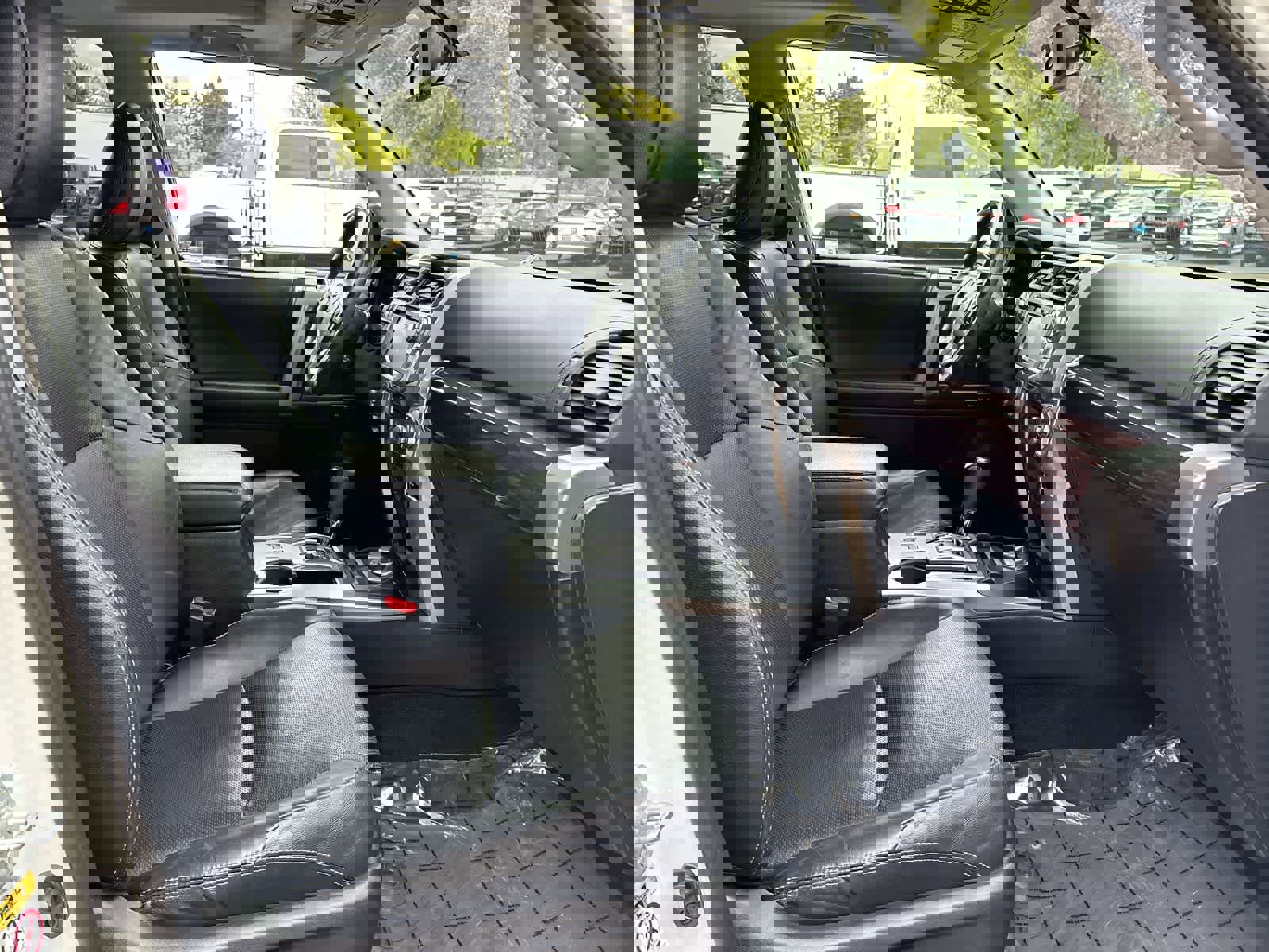 Used 2015 Toyota 4Runner Limited AWD/4WD image 6