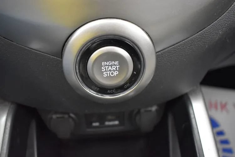 Used 2013 Hyundai Veloster w/ Style Pkg FWD image 31