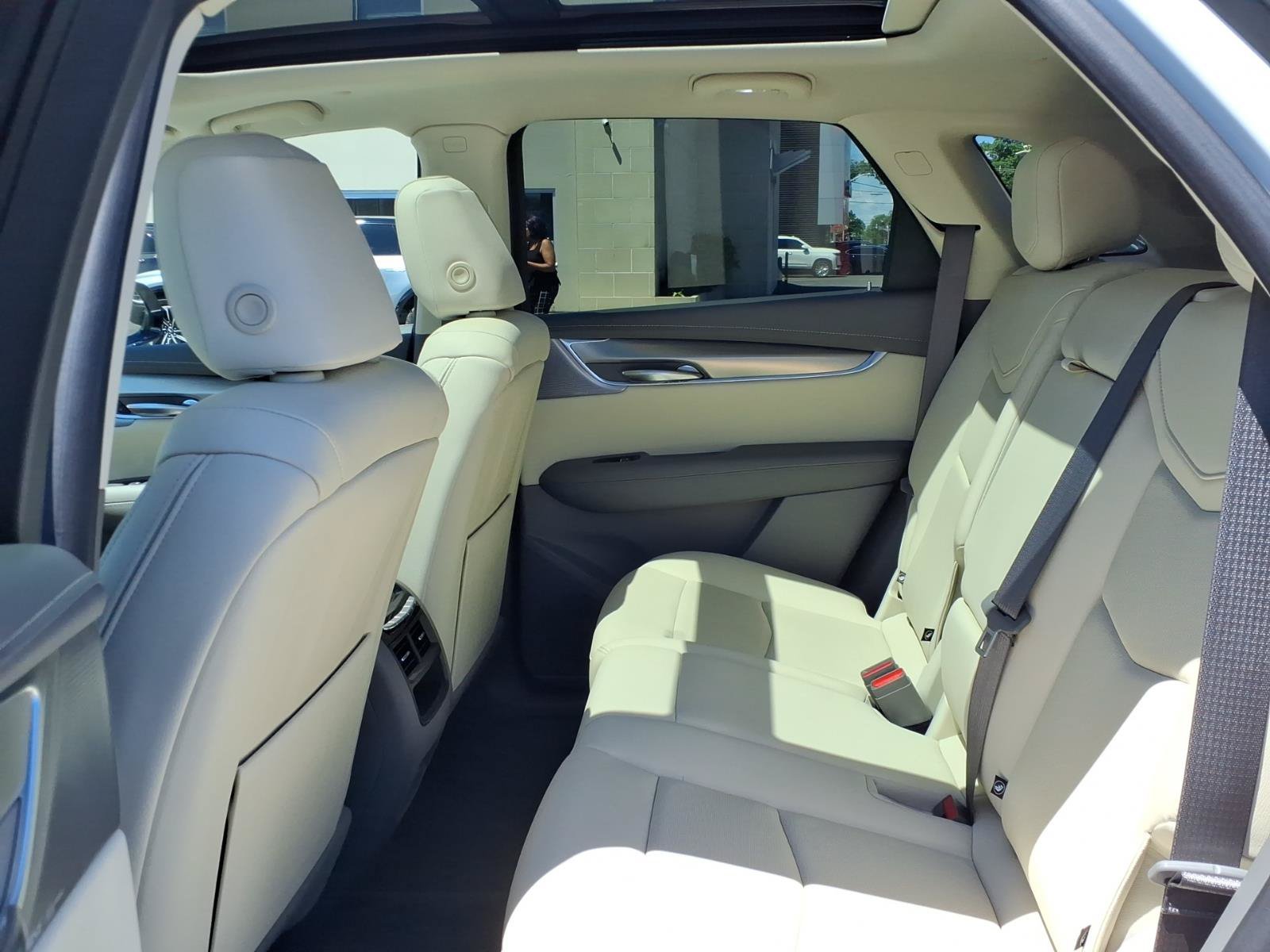 Certified 2023 Cadillac XT5 Premium Luxury AWD/4WD image 16