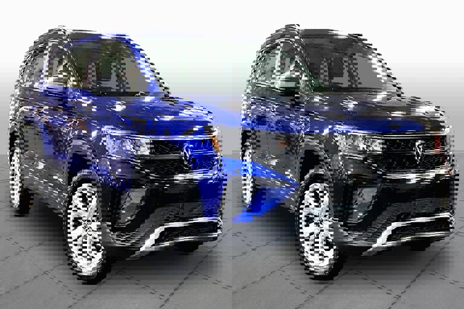 Used 2023 Volkswagen Taos S AWD/4WD image 3