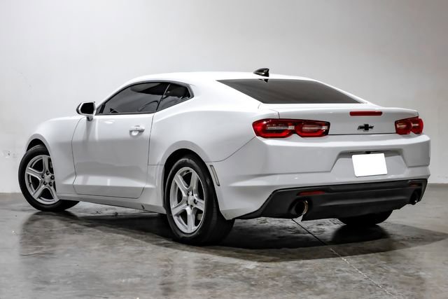 Used 2023 Chevrolet Camaro LT RWD image 13