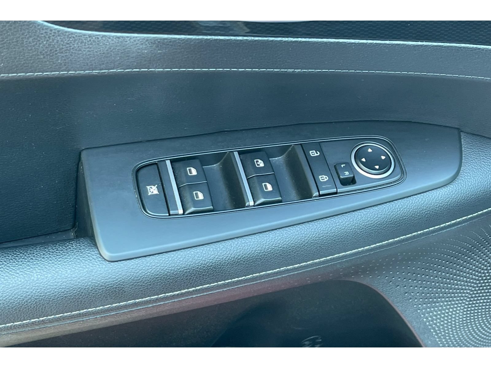 Used 2023 Kia Forte GT-Line FWD image 12