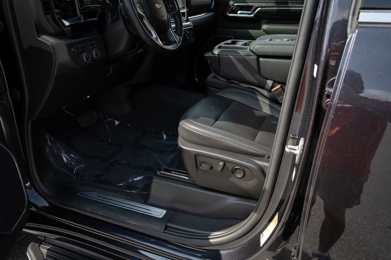Used 2024 Chevrolet Silverado 2500 LTZ AWD/4WD image 17