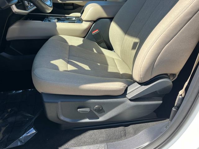 Used 2023 Ford Expedition XLT image 15