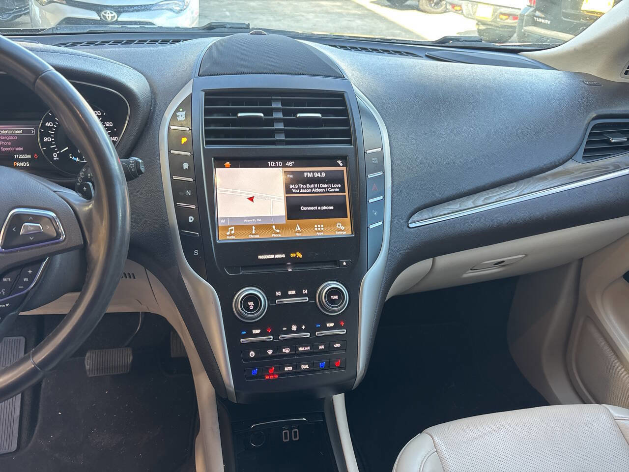 Used 2019 Lincoln MKC Reserve image 12